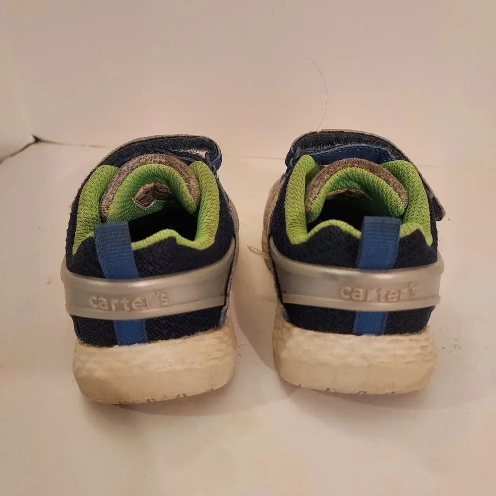 Carter's Dogan Running Shoes in Size 6